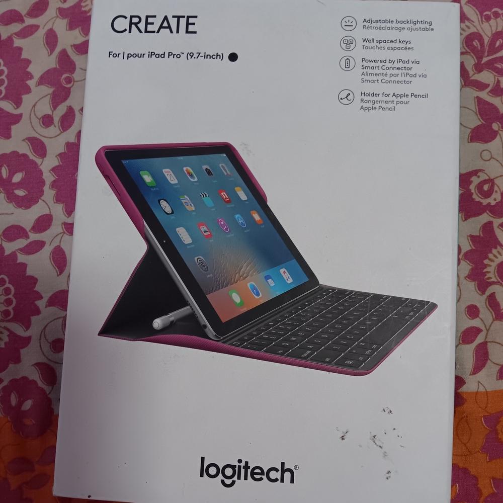Logitech CREATE Backlit Keyboard Case for iPad Pro 9.7-inch